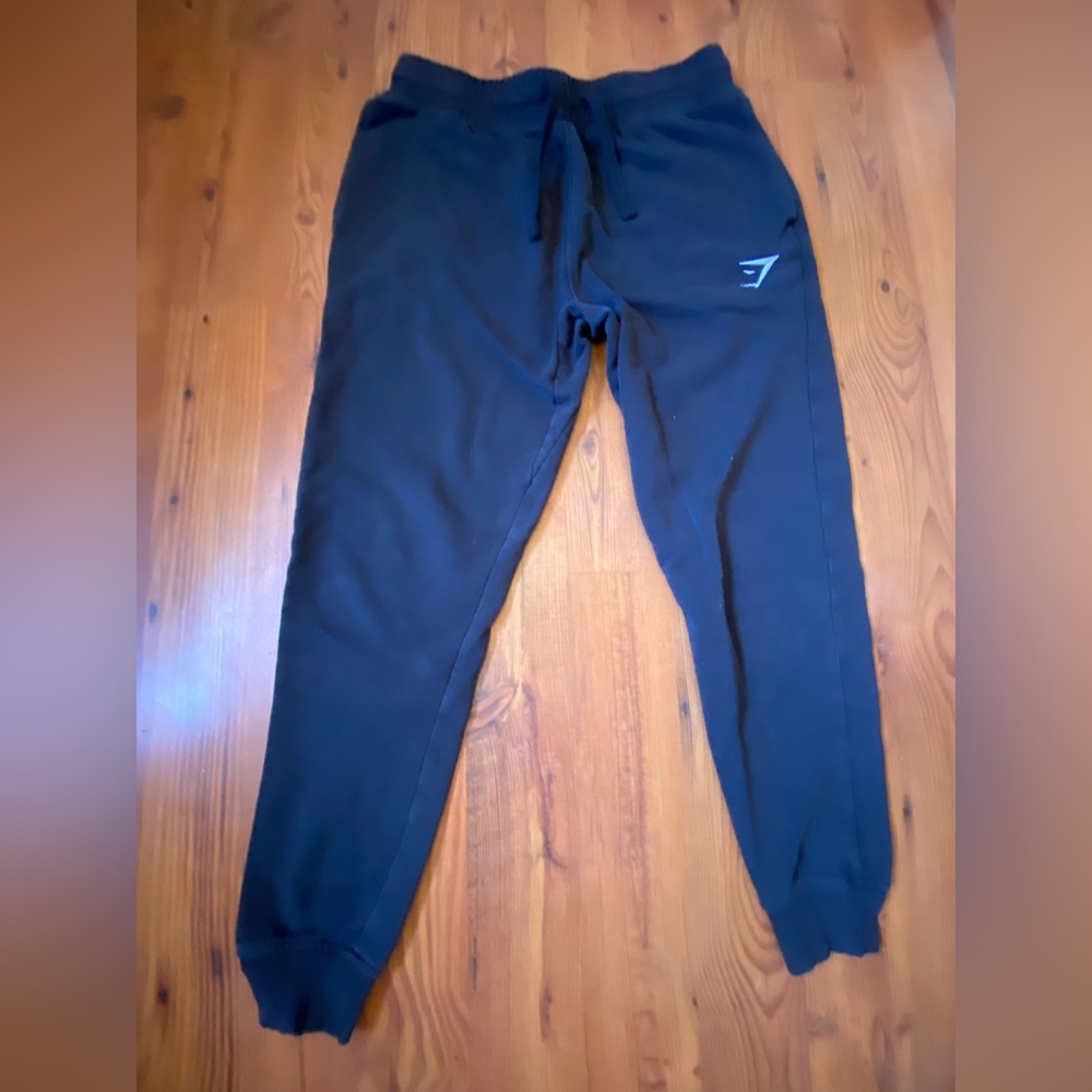 Men’s small - Black - Gymshark crest joggers